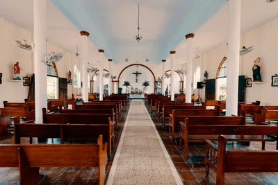 Interior del templo parroquial